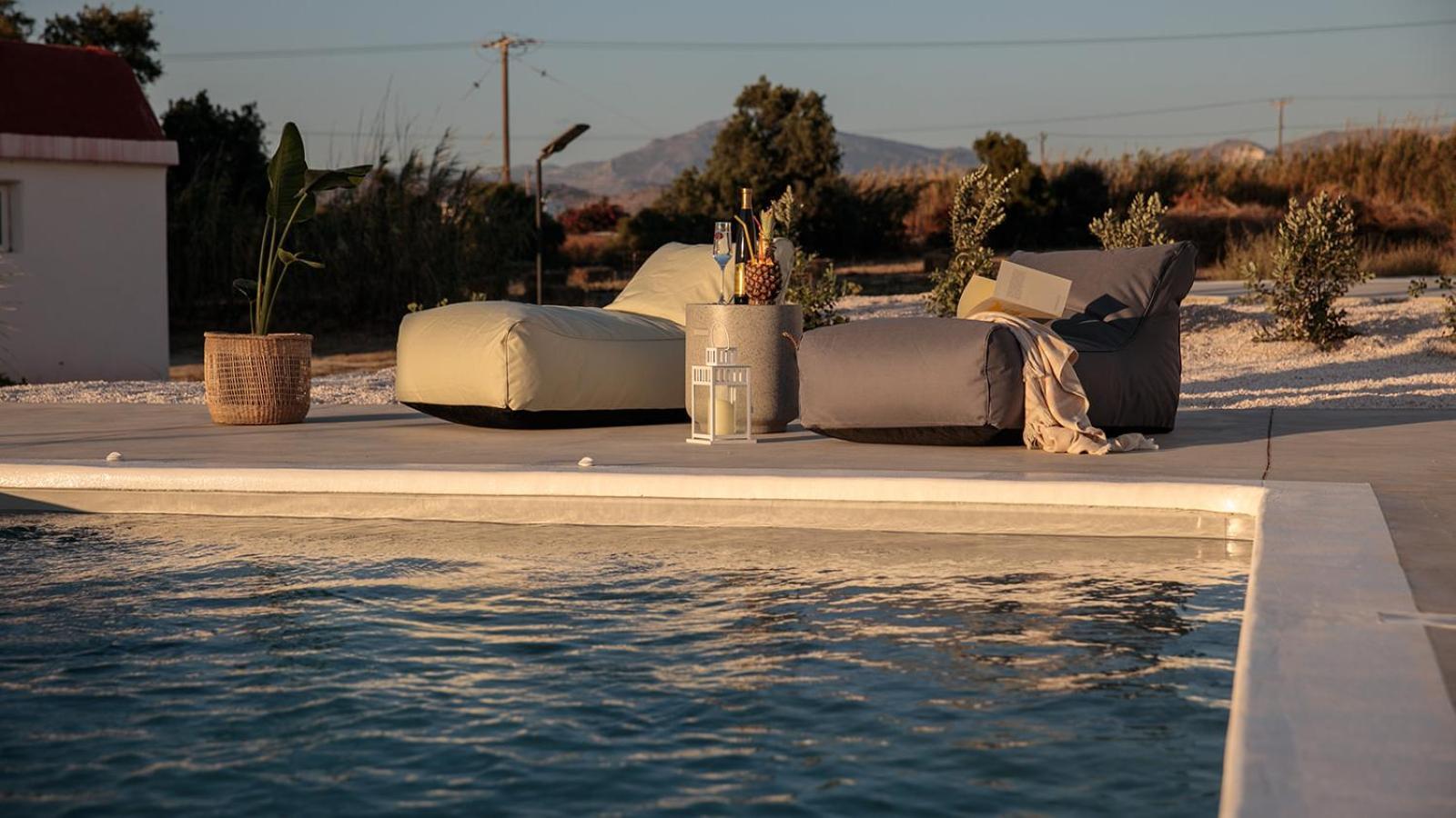 Nymphee Luxury Villas Agia Anna  ภายนอก รูปภาพ